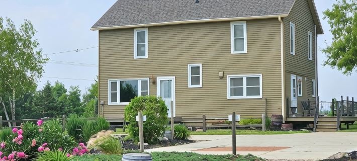 Wyatt's Country Home - King Bed! Hotels in Sheboygan County