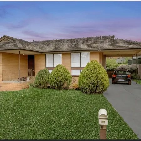 Charming 3-Bedroom Holiday Home Near Werribee Park