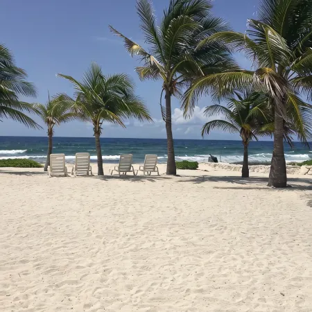 Luxury Beachfront House on Cayman Brac's Nicest Beach! Vacation your way!