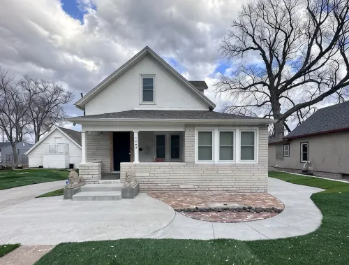 TOP ZOO Host for over 10 years! Clean and Cozy-amazing beds. - Jacuzzi