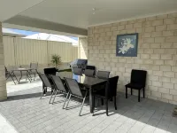 Dunsborough, Spacious new 5 bedroom, 3 bathroom home - Wifi