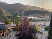 Shared Roof Top Hot tub @ Silver Mtn en suite also listed separately