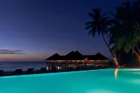 Medhufushi Island Resort - Pools