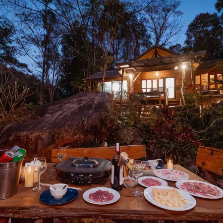 Tharnthong Lodge