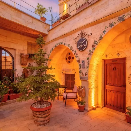 Cappa Via Cave Hotel
