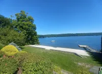 Cozy Lake Community Cottage with Private Beach & Hot Tub - Ideal for Long Stays - 2-Star