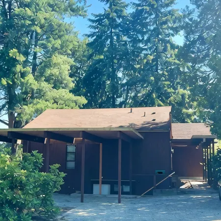 Newly Renovated, AC, Walkable, Central Downtown Bothell Отели в г. Ботелл