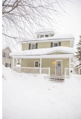 Trail Riders Haven- Only 1 Block from TONS of Adventurous Trails! Huge Garage! - 3-Sterne