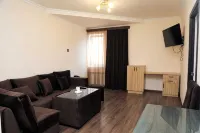 Aragast Hotel