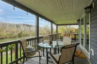 Riverfront! Shenandoah River! Sleeps 4! New Hot Tub - 4-Star