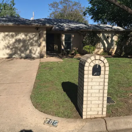 Fully Furnished 3/2 with pool for 30+ day stays in Arlington Texas!