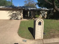 Fully Furnished 3/2 with pool for 30+ day stays in Arlington Texas! - balcony