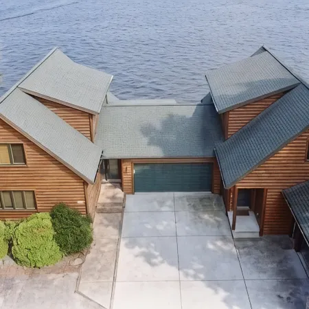 Cozy Cabin on Lake Wisconsin Skiing, Fishing & Hiking Retreat