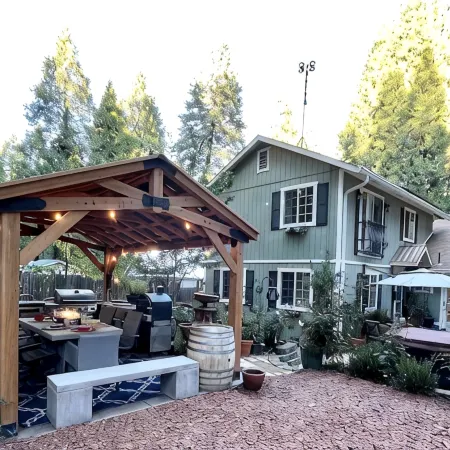 RELAX❤️ MOUNTAIN RETREAT, FULLY XMAS DECORATED, 45 min to South LAKE TAHOE