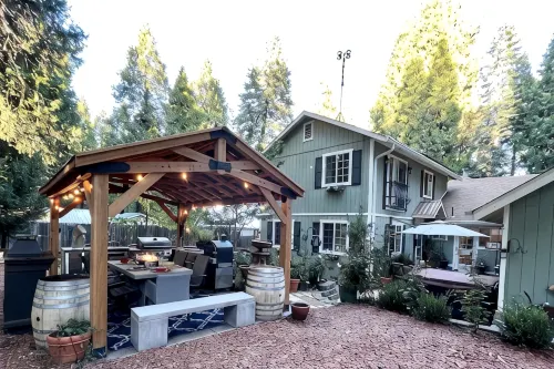 RELAX❤️ MOUNTAIN RETREAT, FULLY XMAS DECORATED, 45 min to South LAKE TAHOE