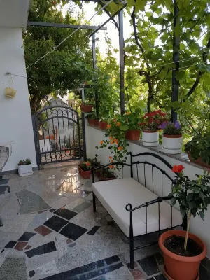 Oleander, Three-Bedroom Apartment in Trogir - 3-Star