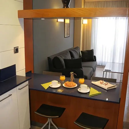 Apartaments Independencia Отели рядом с достопримечательностью «Железнодорожный вокзал Клот»