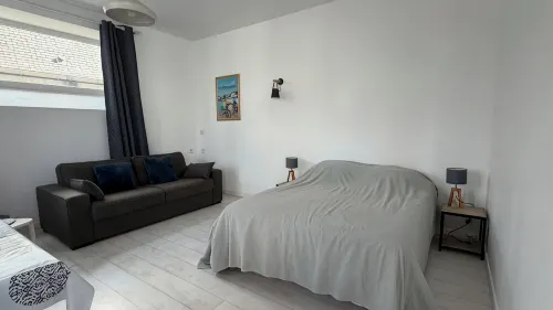 New studio less than 5 minutes from the beaches of the Pink Granite Coast