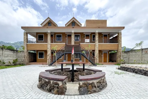 Urbanview Wichita Syariah Cabin Maribaya