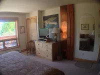Newhard Chalet - Big House Convenient Location Great for Groups Families Friends