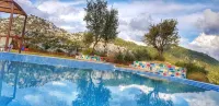 Milyos Hotel - Pools