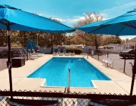 Wells Moody Motel - Pools