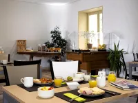 Logis Hôtel Restaurant les Cèdres Hoteles en Joyeuse