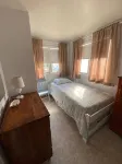 York Beach Ocean View 2-Bedroom Cottage at the Heart of Long Sands Beach - 2-Star