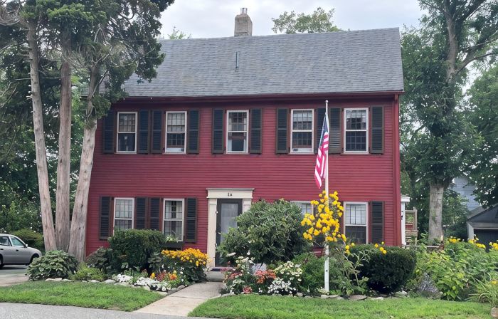 Historic Apartment in Bristol R.I.