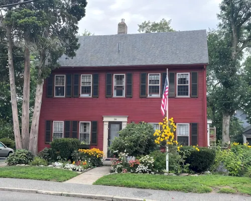 Historic Apartment in Bristol R.I. Hotel di Bristol