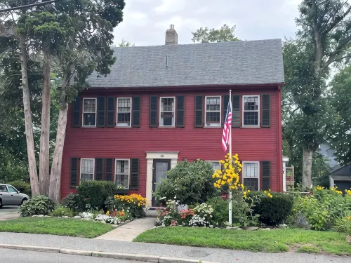 Historic Apartment in Bristol R.I. - 4 stjerner