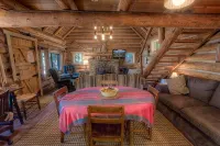 Zephyr Cabin 3 Bedroom Home by RedAwning - 2 estrellas