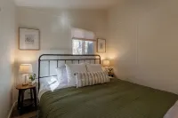 Cozy Cottage in Locust Lake w/ Seasonal Lake Views - Maalaistalo
