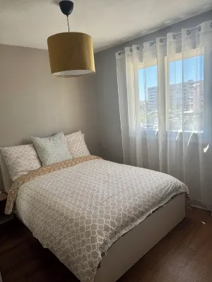 Appartement ensoleillé à 80m de la plage, avec une petite vue mer du balcon! - 2-Star