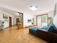 International Coastal Baths JunSao's Home Large Three-Bedroom Two-Bathroom Homestay (Huanhai Road) - Rooftop Pools