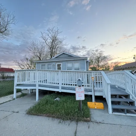 Old Soul by The River - Charming 2-bedroom house with AC, WiFi in amazing Casper