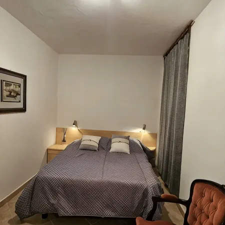 SEASIDE APARTMENT WITH POOL Отели в г. Лингуиццетта