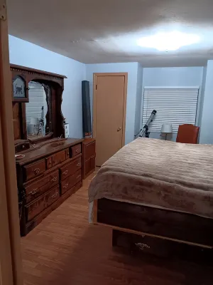 Charming 1-bedroom house in nice Imperial with AC.  Attn! Traveling Contractors - 2-Star