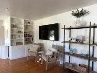 Walking Distance to Campus 3/2, newly renovated and professionally decorated! - Homestays