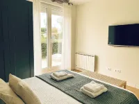Casa Branca Cantabria: Spacious first floor with garden 500m from the beach | Wifi/Garaje