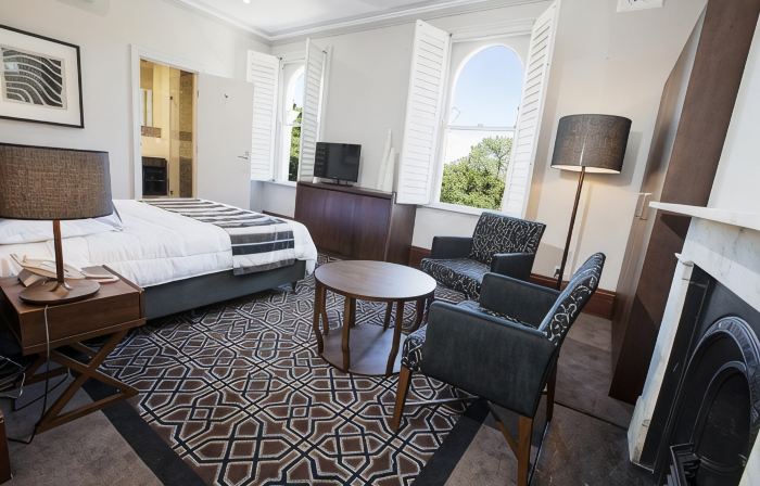 Avonmore on the Park Boutique Hotel