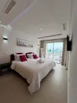 Charming 1-bedroom apartment HassanTowerView - Condos