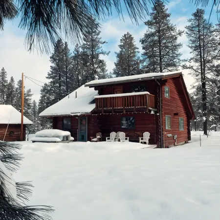 Modern-Cozy LOG CABIN near La Pine state park