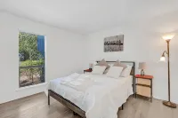 The Golf Retreat - balcony