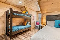 Close to Dollywood-Hot Tub & Kids Closet - Tiny houses