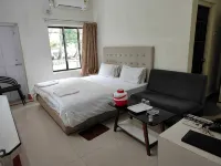 Hotel Dolphin - พร้อมระเบียง