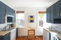 Cozy 2 bdrm Newburgh apartment with private parking - Apartments