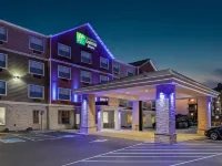Holiday Inn Express & Suites SEASIDE-CONVENTION CENTER by IHG Hotels in Seaside