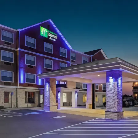 Holiday Inn Express & Suites SEASIDE-CONVENTION CENTER by IHG