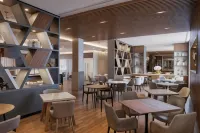AC Hotel Saltillo - فطور